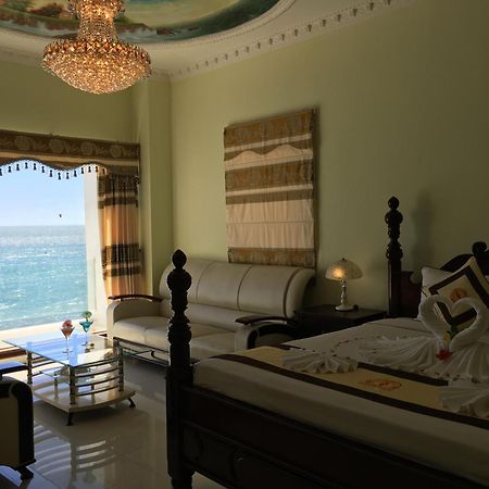 Ocean Front Hotel Phan Thiết Extérieur photo