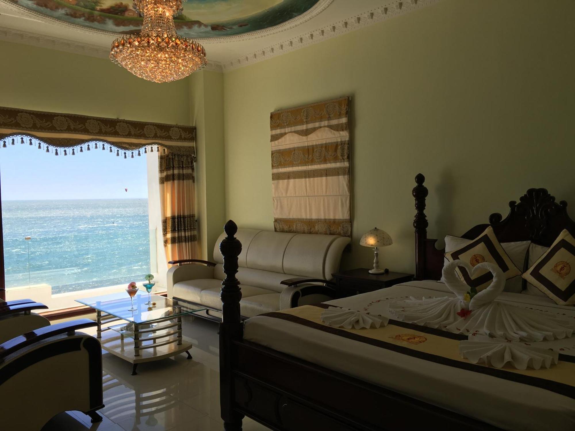 Ocean Front Hotel Phan Thiết Extérieur photo