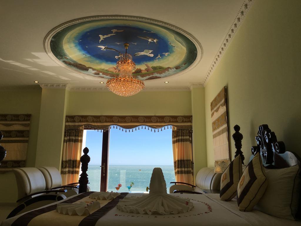 Ocean Front Hotel Phan Thiết Extérieur photo