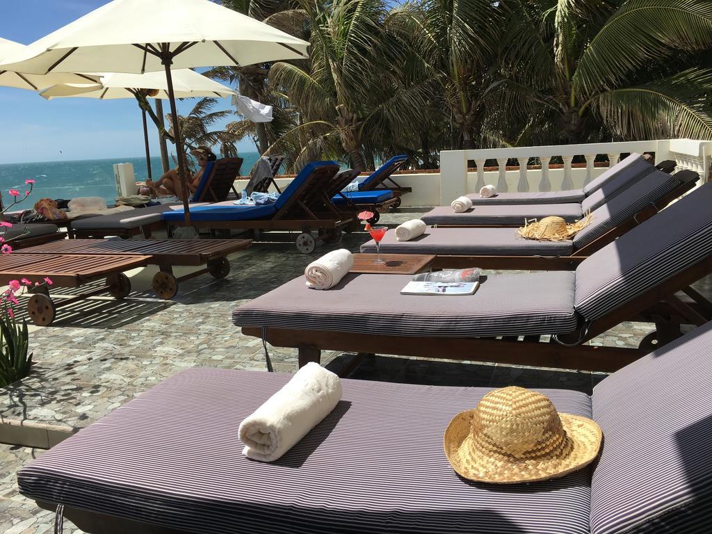 Ocean Front Hotel Phan Thiết Extérieur photo