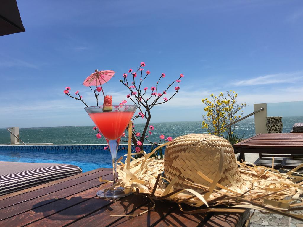 Ocean Front Hotel Phan Thiết Extérieur photo
