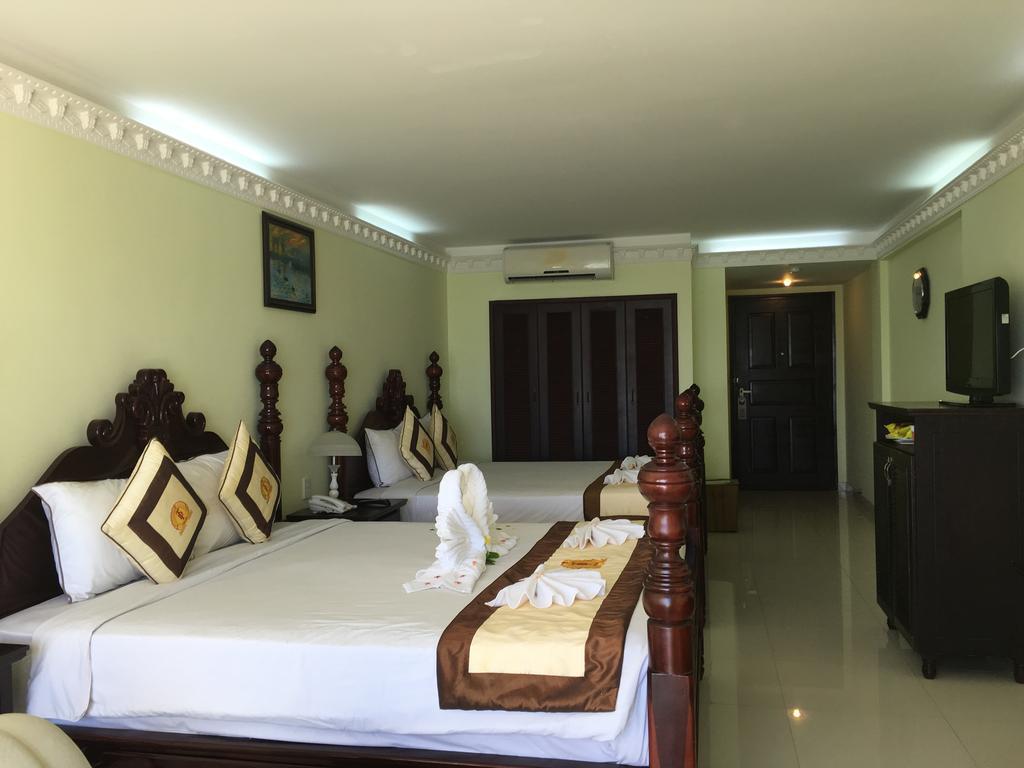 Ocean Front Hotel Phan Thiết Extérieur photo