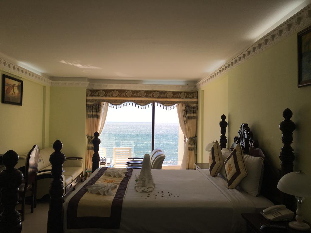 Ocean Front Hotel Phan Thiết Extérieur photo
