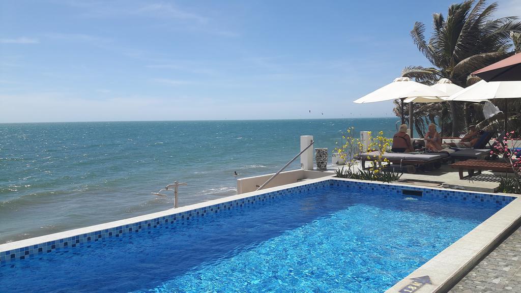 Ocean Front Hotel Phan Thiết Extérieur photo