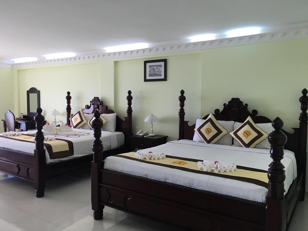 Ocean Front Hotel Phan Thiết Extérieur photo
