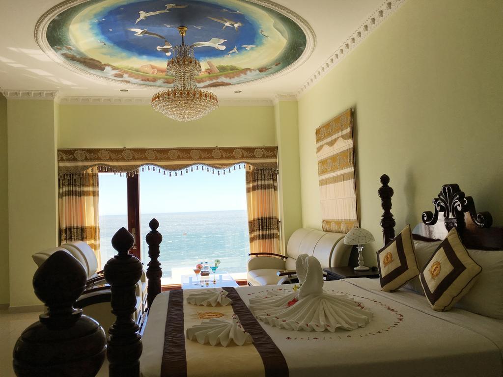 Ocean Front Hotel Phan Thiết Extérieur photo