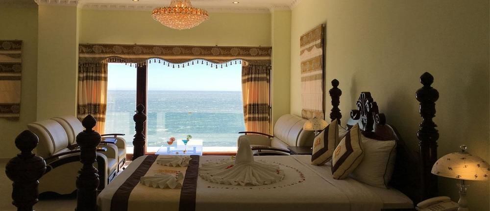 Ocean Front Hotel Phan Thiết Extérieur photo