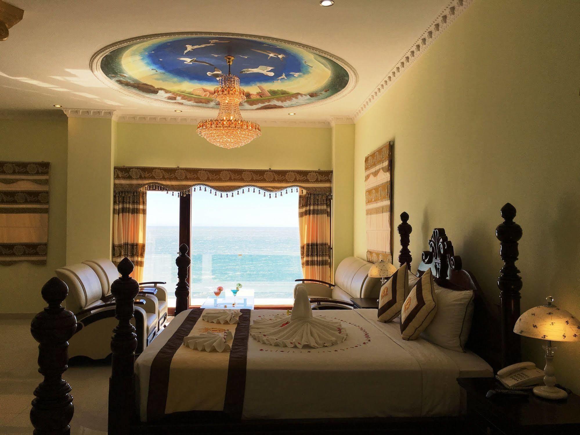 Ocean Front Hotel Phan Thiết Extérieur photo