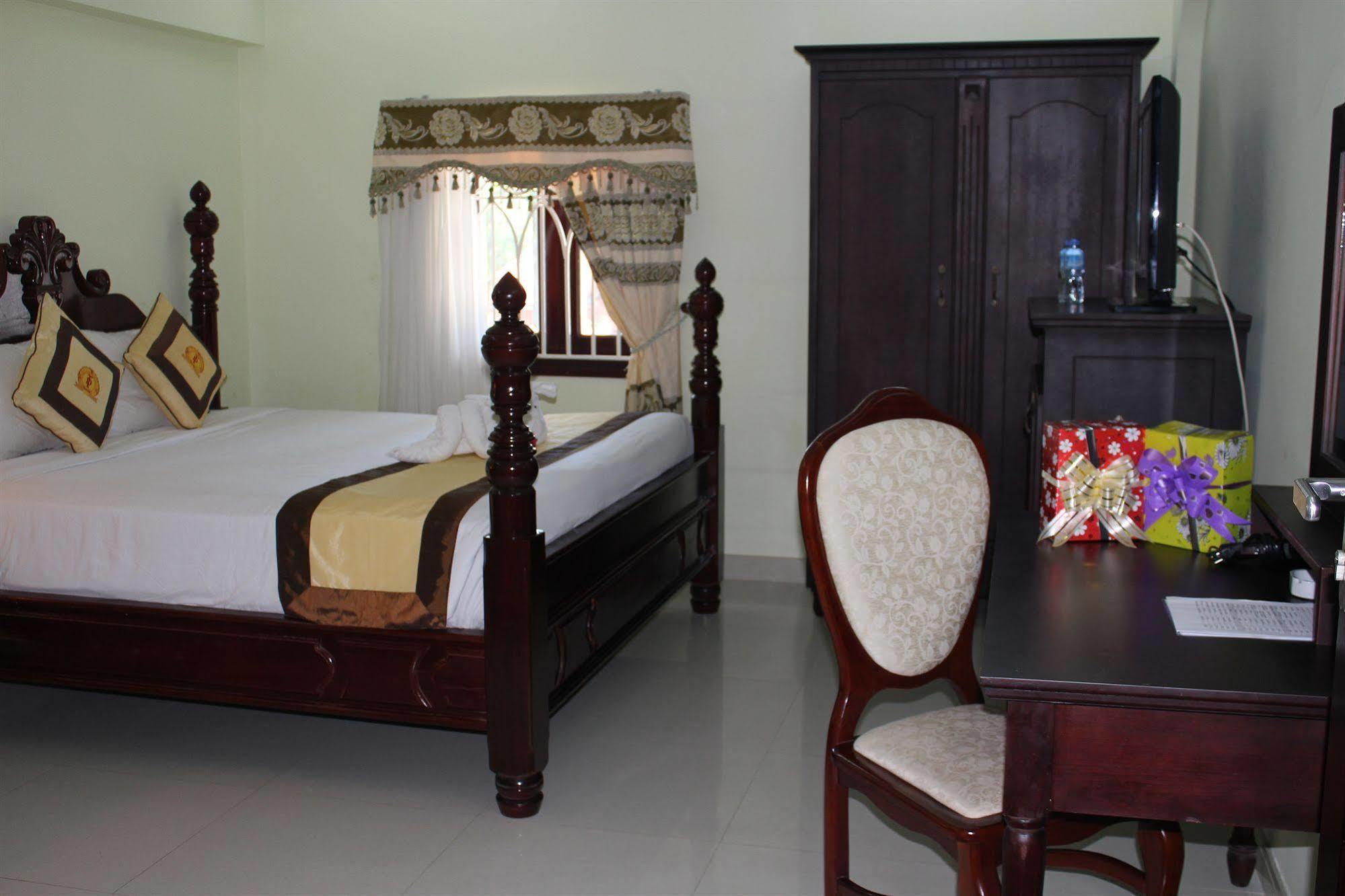 Ocean Front Hotel Phan Thiết Extérieur photo