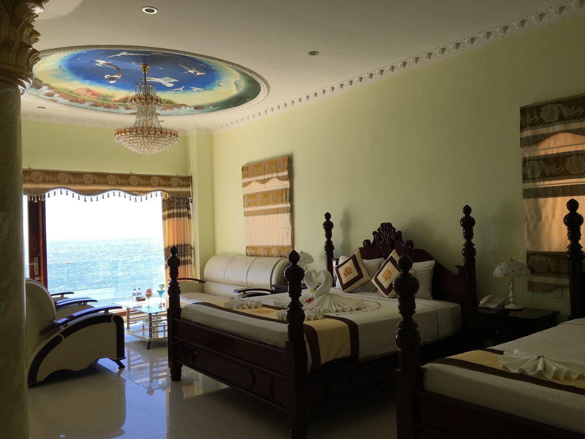 Ocean Front Hotel Phan Thiết Extérieur photo